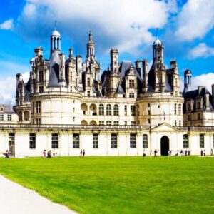 découvrez les palaces incontournables en france, alliant luxe, histoire et élégance pour un séjour d'exception.